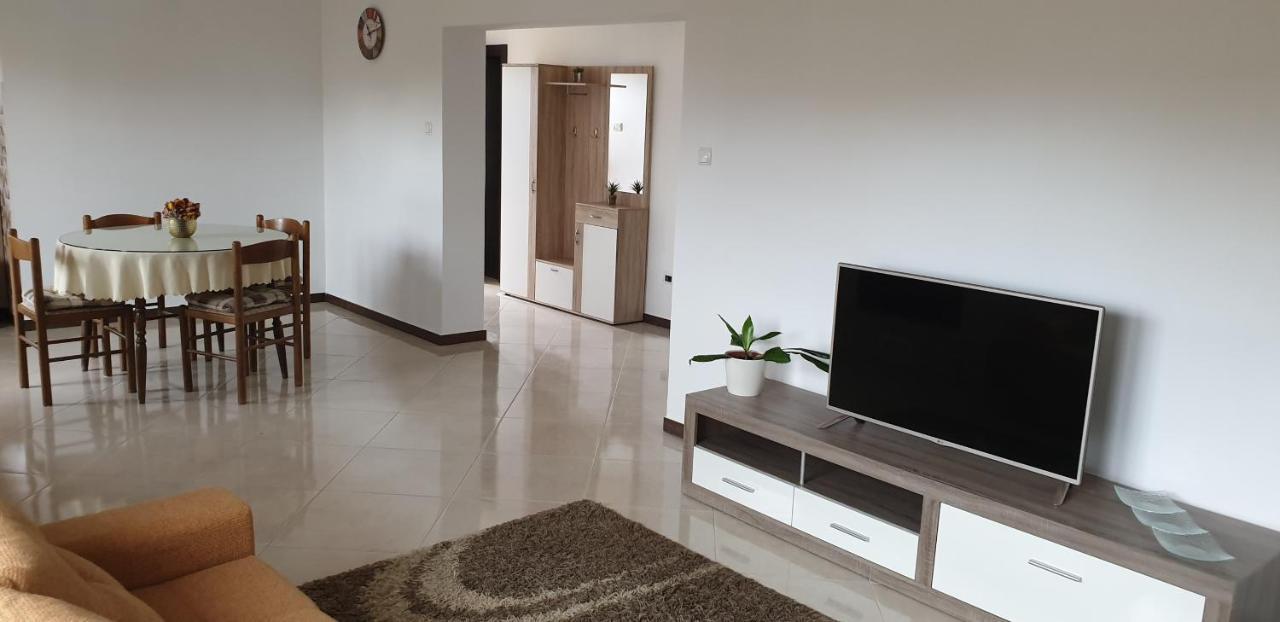 Apartman Lena Pula Zewnętrze zdjęcie
