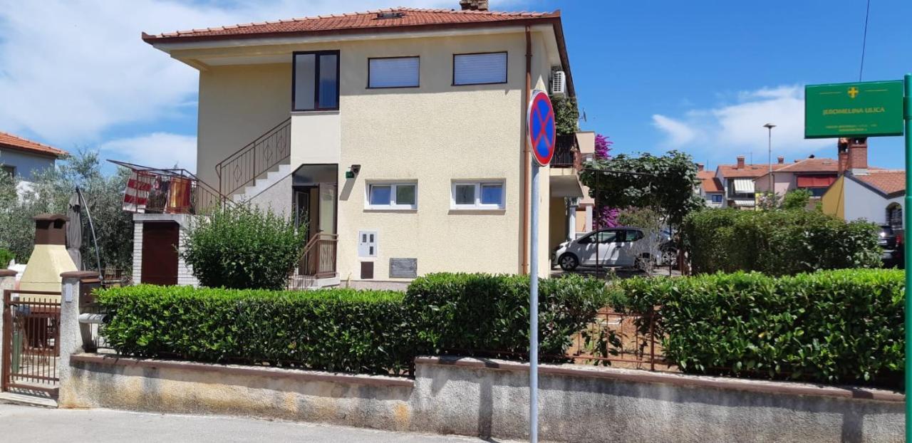 Apartman Lena Pula Zewnętrze zdjęcie